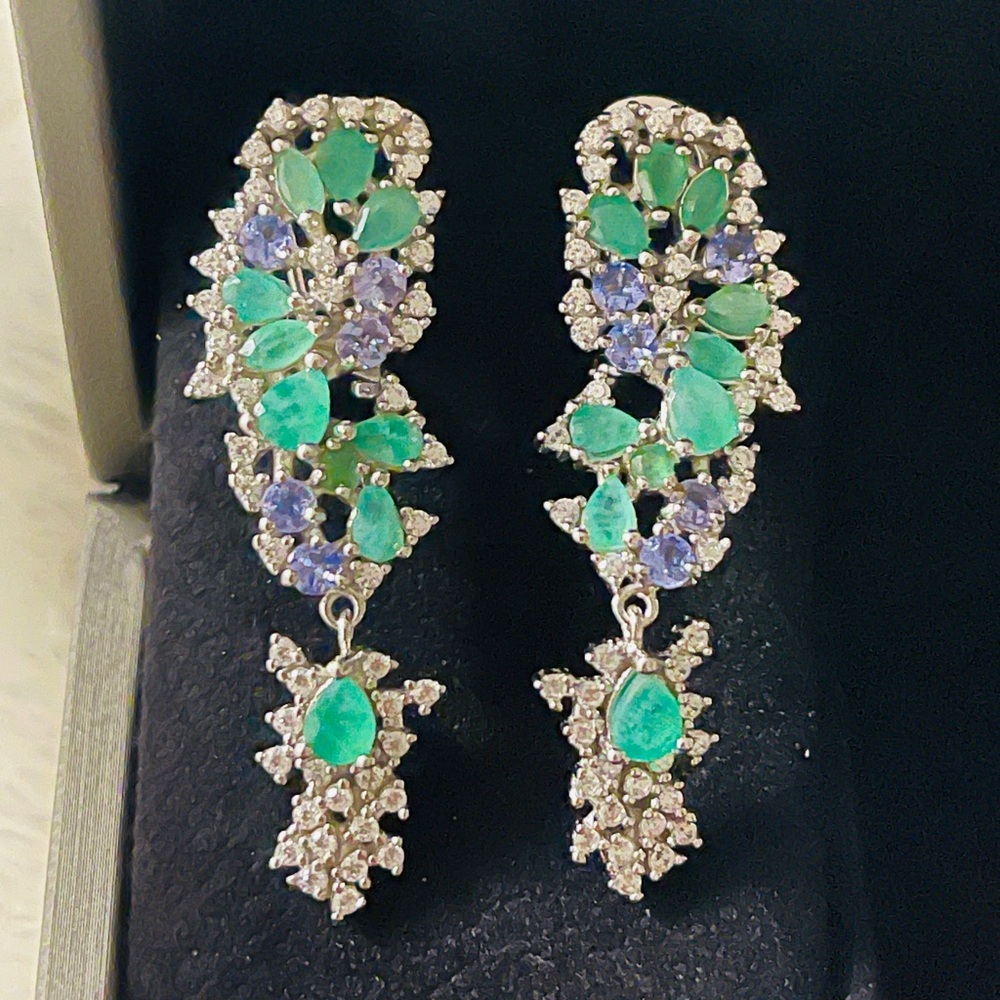 Natural Colombian Emerald and Tanzanite art deco Dior style earrings